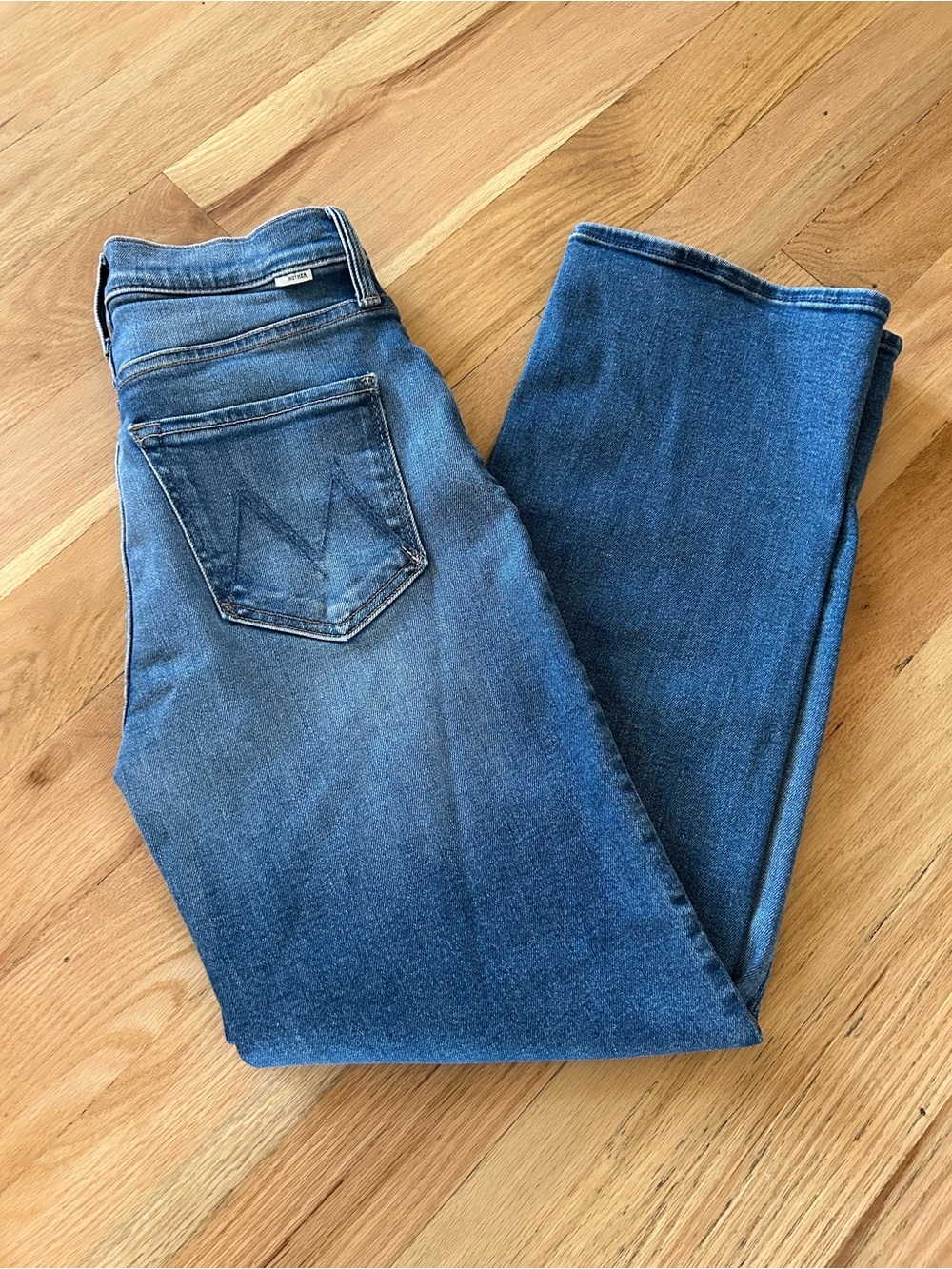 MOTHER Rambler Flood Straight Leg Jeans in Medium Blue Wash